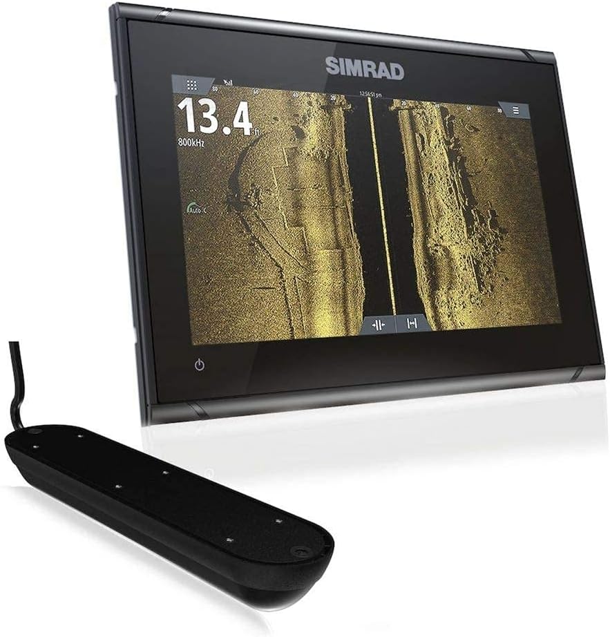 Simrad GO9 XSE 9" Chartplotter with Active Imaging 3-in-1 & C-MAP Pro (Renewed)