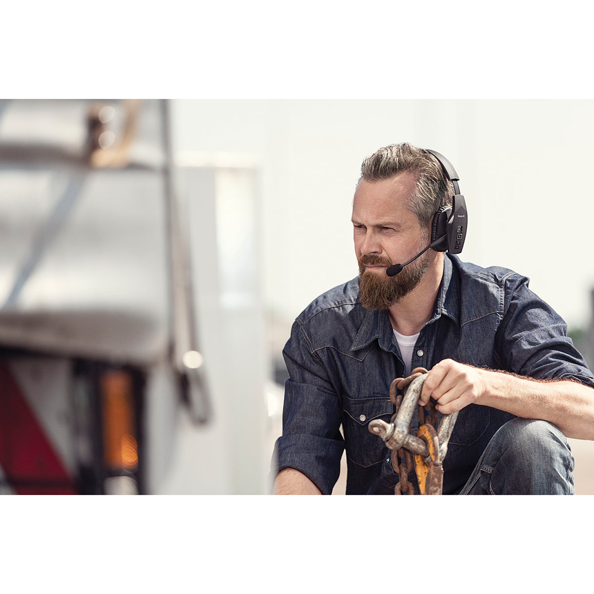 BlueParrott B550-XT voice-controlled Bluetooth trucker headset - view 9